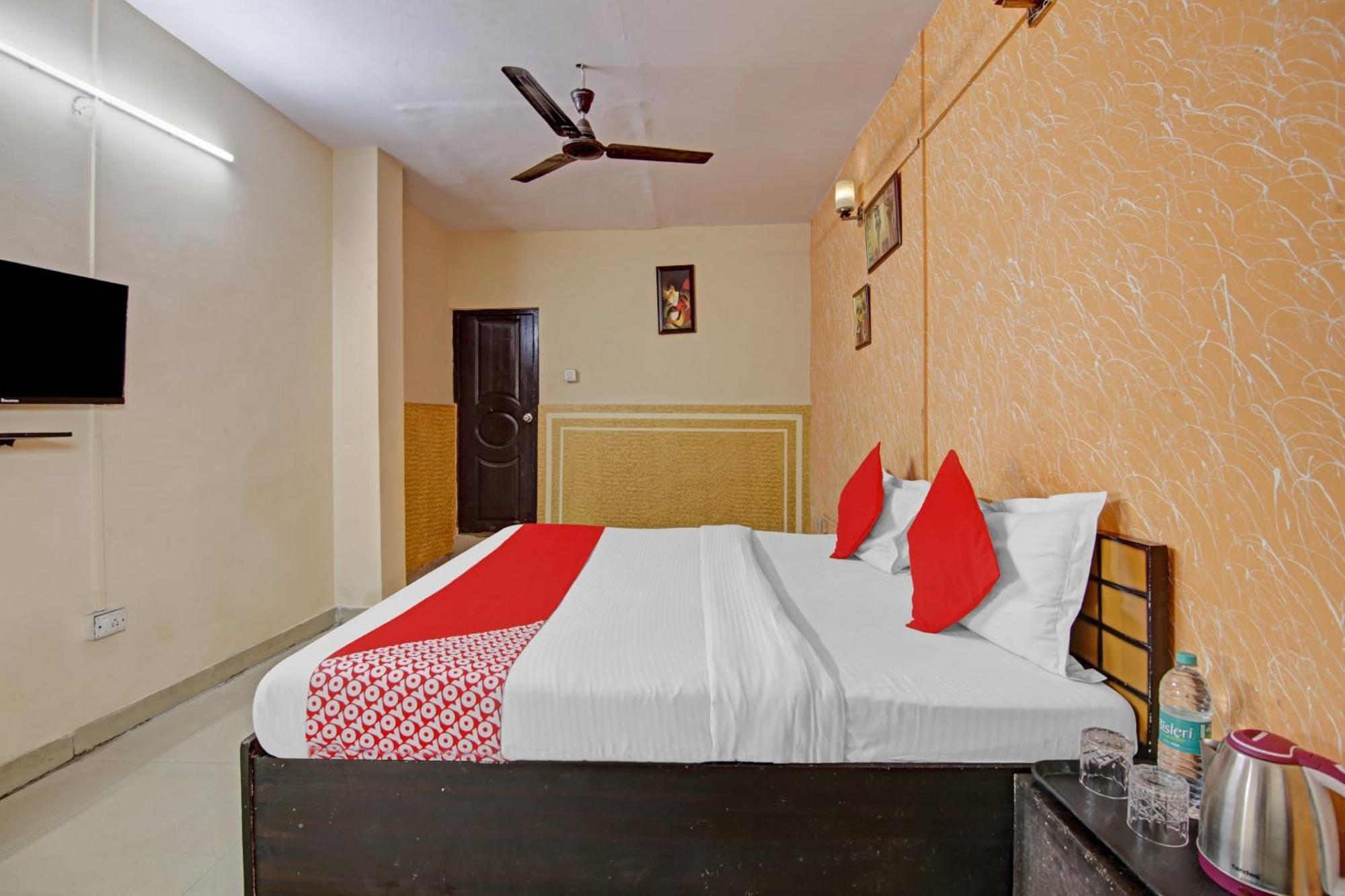 Hotel O Glorious Stayz نويدا المظهر الخارجي الصورة