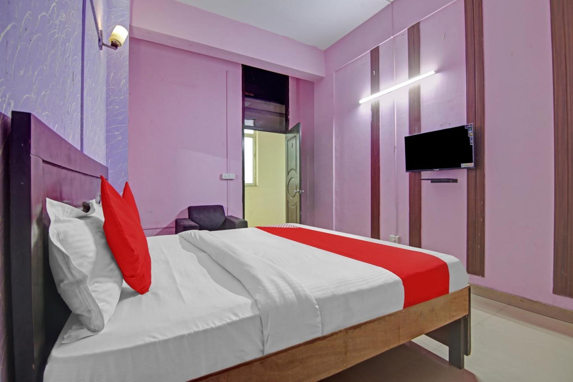 Hotel O Glorious Stayz نويدا المظهر الخارجي الصورة